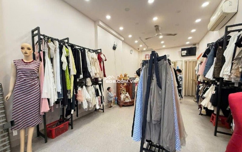 BÁN NHÀ MẶT TIỀN ĐƯỜNG 8M, THÔNG RA CẦU XÉO,TÂN PHÚ. DT 65M2 CHỈ HƠN 7 TỶ. LH:0988832867.